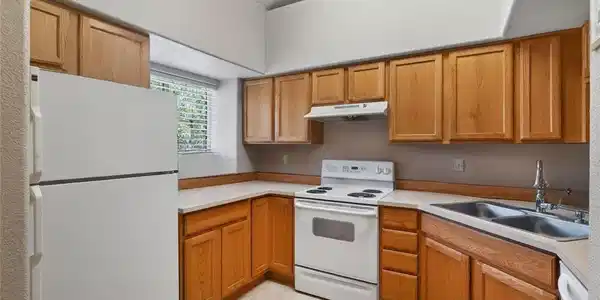 Image 3: AI Item Removal Image 3: AI Item Removal