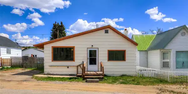 517 W 2nd