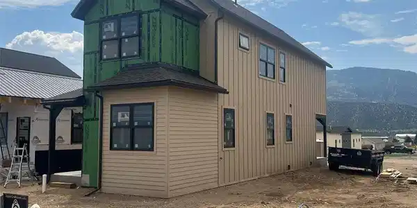 Image 2: Two story home to capture the mountain views
