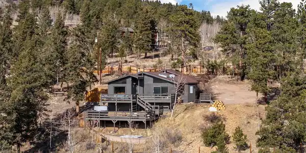 236 Summit Dr