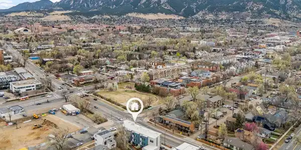 Image 3: Incredible, central location Image 3: Incredible, central location
