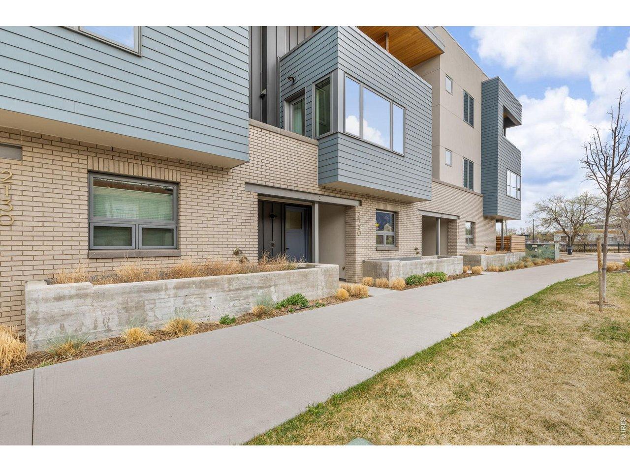 Image 4: Easy low-maintenance living with so much walkability! Image 4: Easy low-maintenance living with so much walkability!