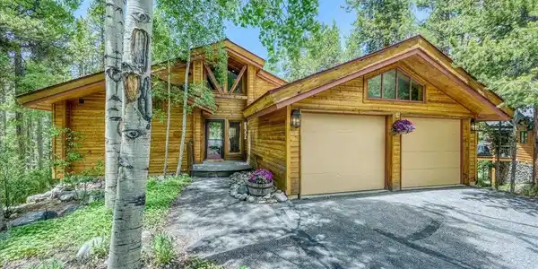99 Primrose Ln