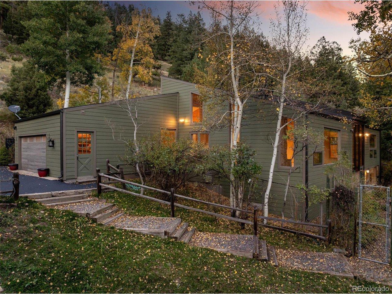 Image 1: A must-see mountain contemporary with ranch style floorplan. Image 1: A must-see mountain contemporary with ranch style floorplan.