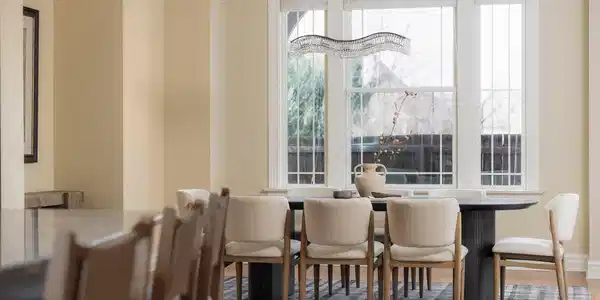 Image 4: Dining room.