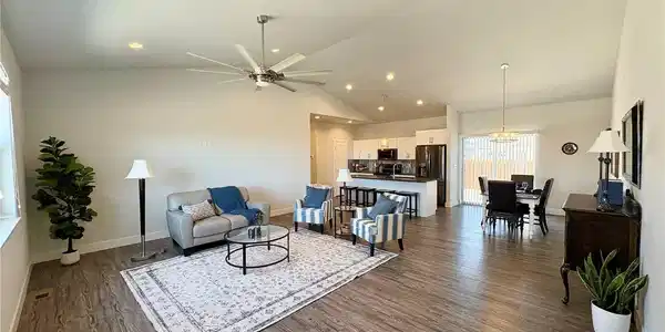 Image 4: Family Room