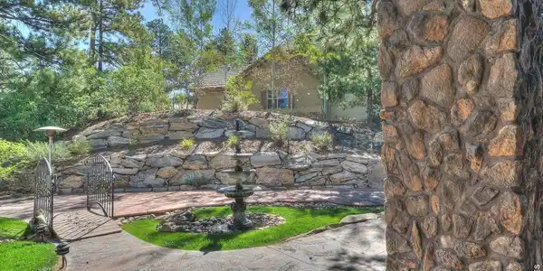 Image 3: The perfect Colorado seating! Image 3: The perfect Colorado seating!