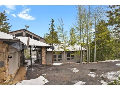 1145 Saddleback Dr