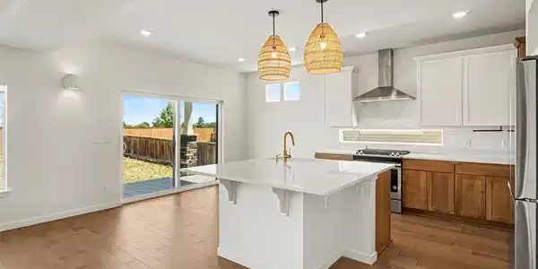 Image 2: $10K+ Upgrades in the Kitchen!