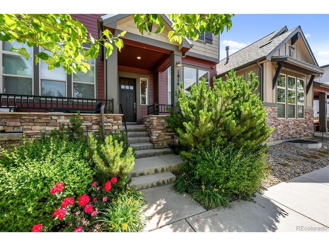 Image 2: Welcoming Entry with large front porch Image 2: Welcoming Entry with large front porch