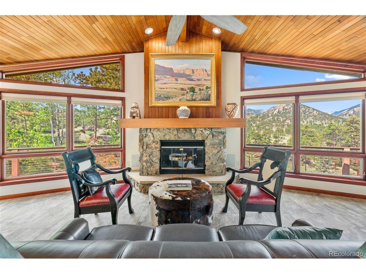 Image 3: The Greatest Great Room! Image 3: The Greatest Great Room!