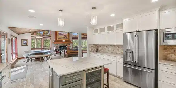 Image 4: Completely Remodeled Kitchen Image 4: Completely Remodeled Kitchen