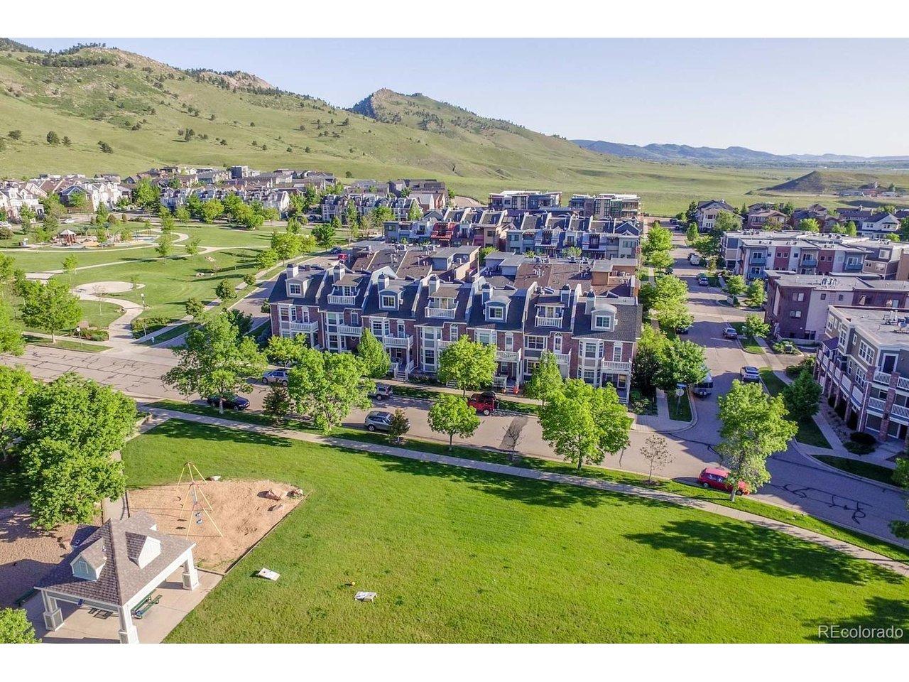 Image 3: Overlooks park and green space