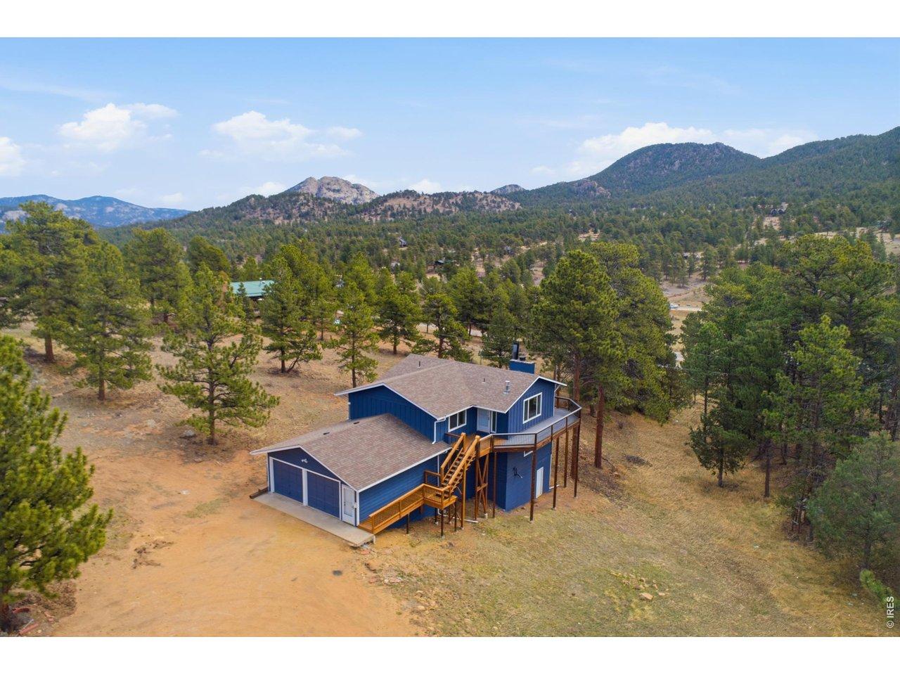 Image 2: Welcome to your New home - 1331 Willow Lane, Estes Park