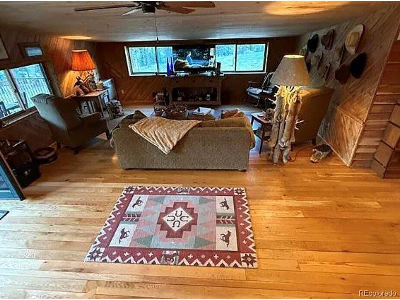 Image 2: Living Room Image 2: Living Room