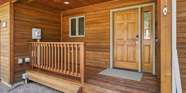 Image 4: Covered Front Entry Image 4: Covered Front Entry