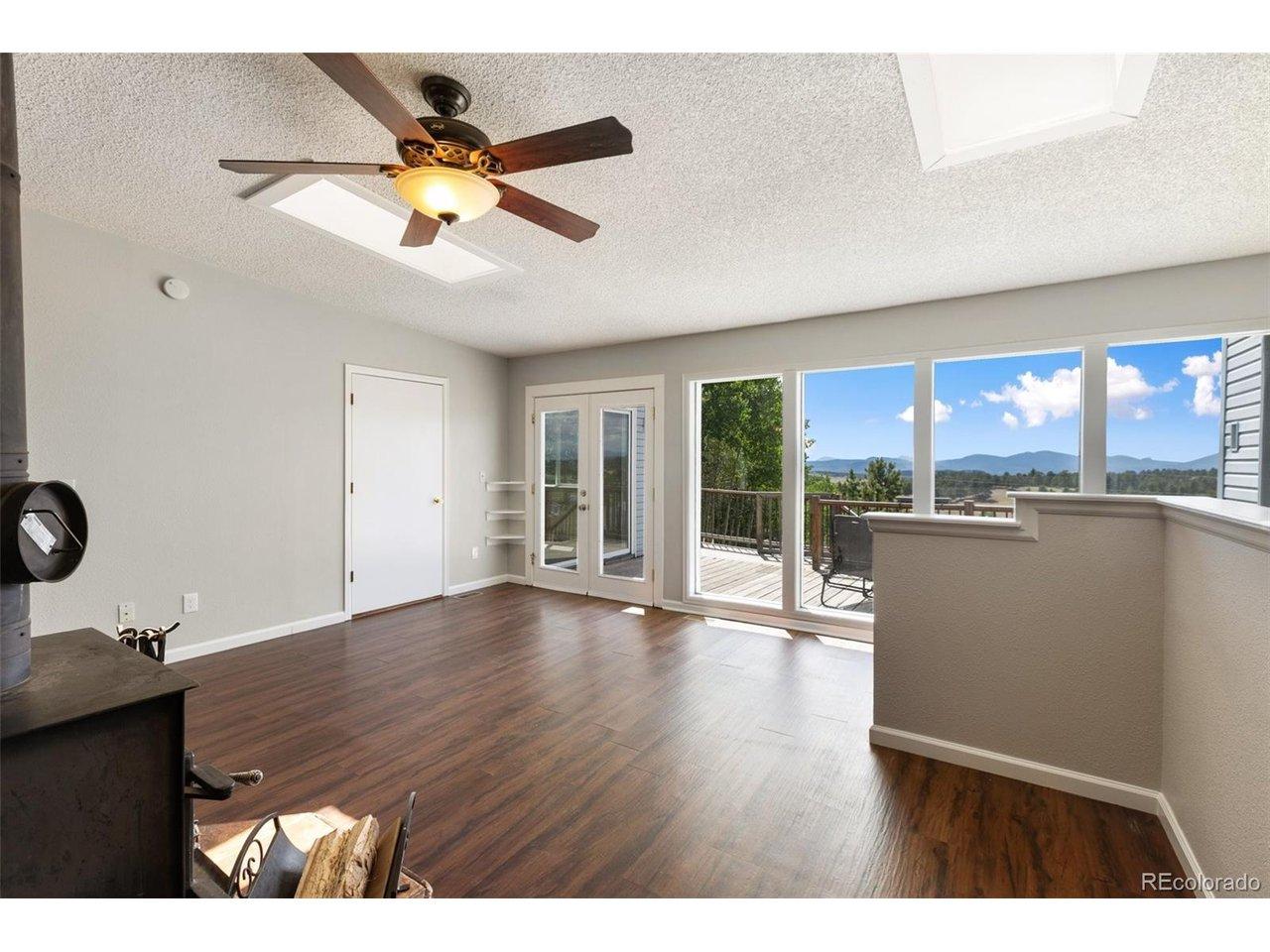 Image 4: Living Room Image 4: Living Room