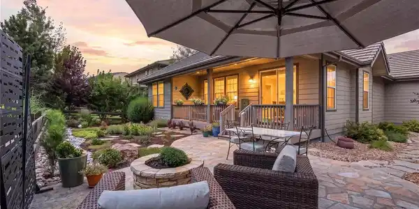 Image 4: Great backyard - low maintenance living! Image 4: Great backyard - low maintenance living!