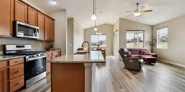 2060 Peralta Loop