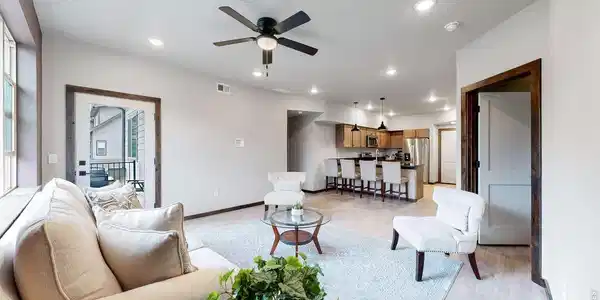 Image 3: Spacious open floor plan Image 3: Spacious open floor plan