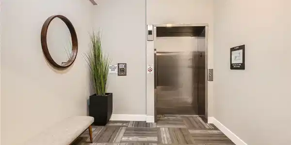 Image 2: Elevator Access Image 2: Elevator Access