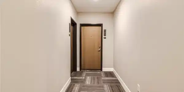 Image 4: Hallway Entry Image 4: Hallway Entry