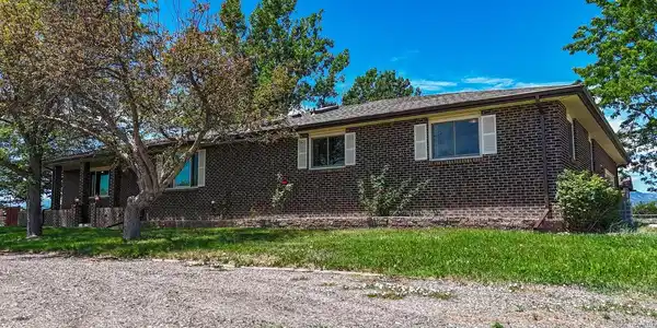 Image 3: Front of Home Image 3: Front of Home