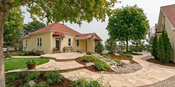 745 Jackson Ct