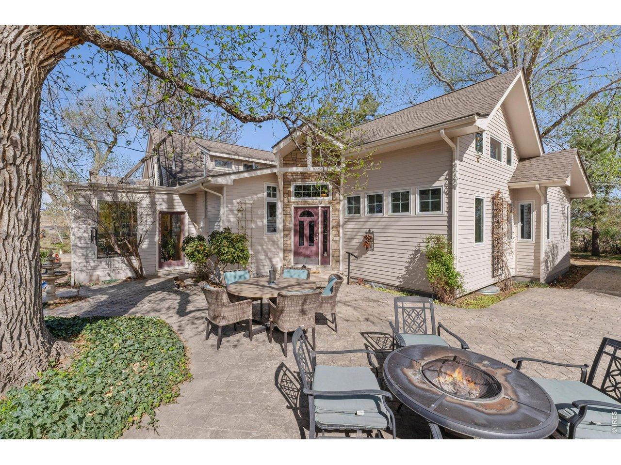 Image 4: Charming Multi-Generational Farmhouse Image 4: Charming Multi-Generational Farmhouse