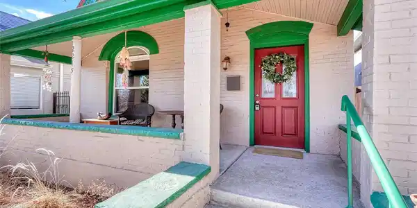 2215 Meade