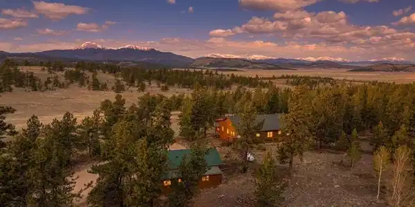 Image 3: Twilight mountain views