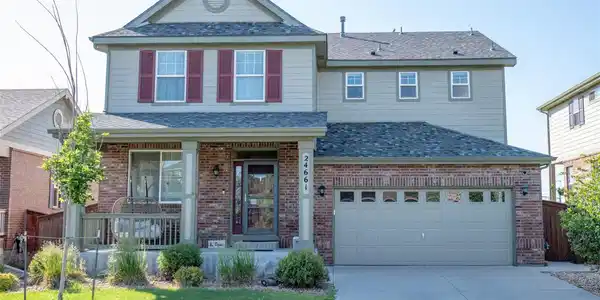 24661 E Layton