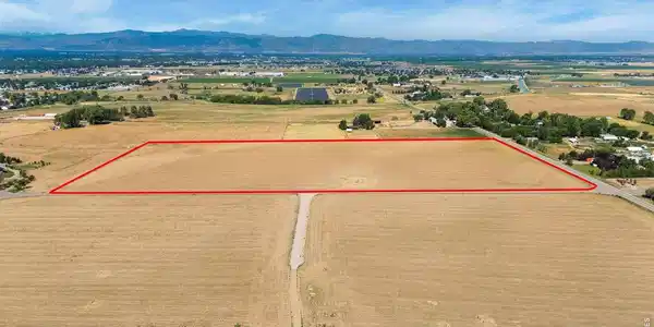 Image 2: 22 Acre Outline west Facing Views Image 2: 22 Acre Outline west Facing Views