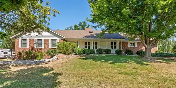 1008 Heron Dr
