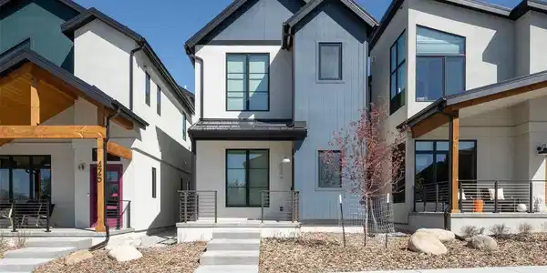 432 E Arkansas St