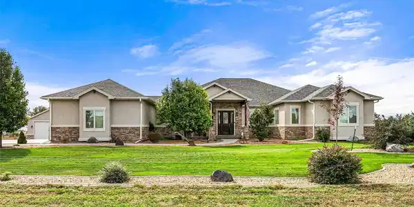 17155 Primrose