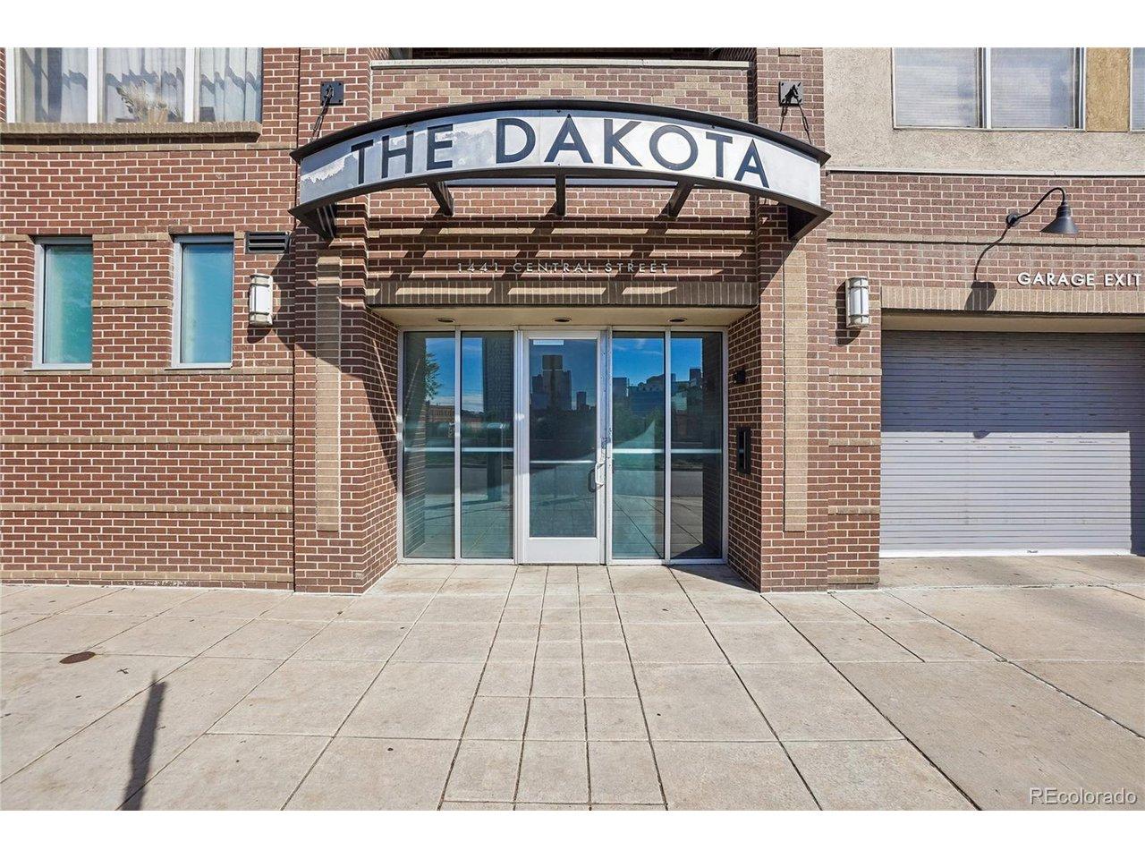 Image 2: Secure entry into the building. Image 2: Secure entry into the building.