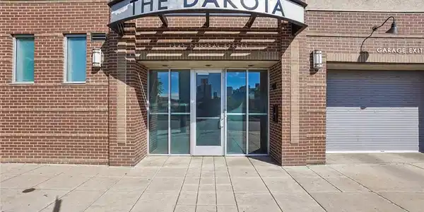 Image 2: Secure entry into the building. Image 2: Secure entry into the building.