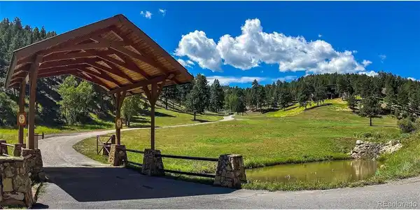 Image 3: Welcome to Timbergate Trail, gated, private and minutes to all amenities, the best of both worlds Image 3: Welcome to Timbergate Trail, gated, private and minutes to all amenities, the best of both worlds