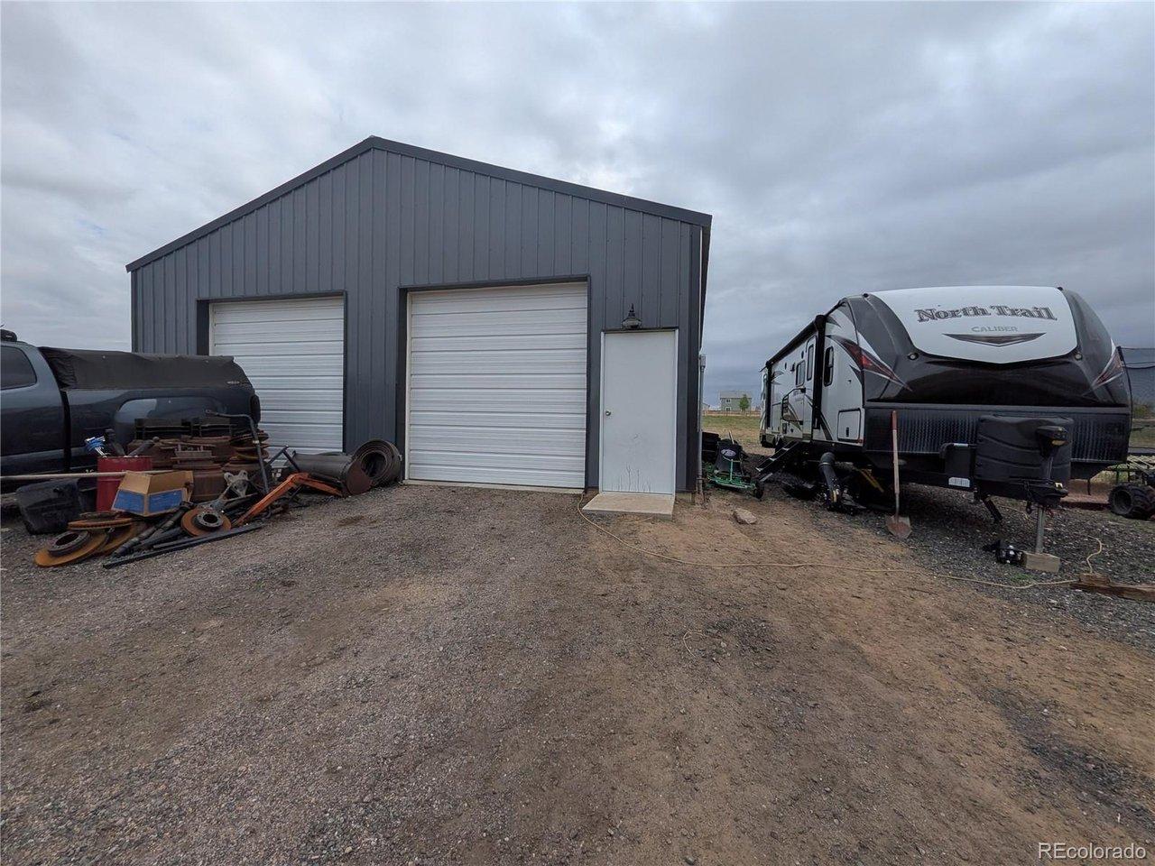 Image 2: Detached shop - heated, fully powered, gas line Image 2: Detached shop - heated, fully powered, gas line