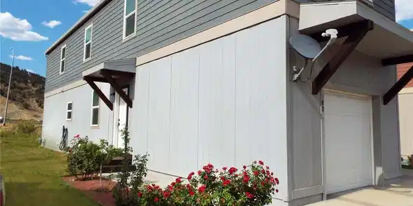 Image 4: Front Door Faces South