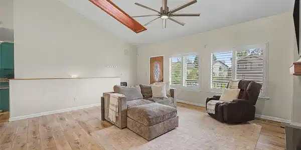 Image 4: Living room Image 4: Living room