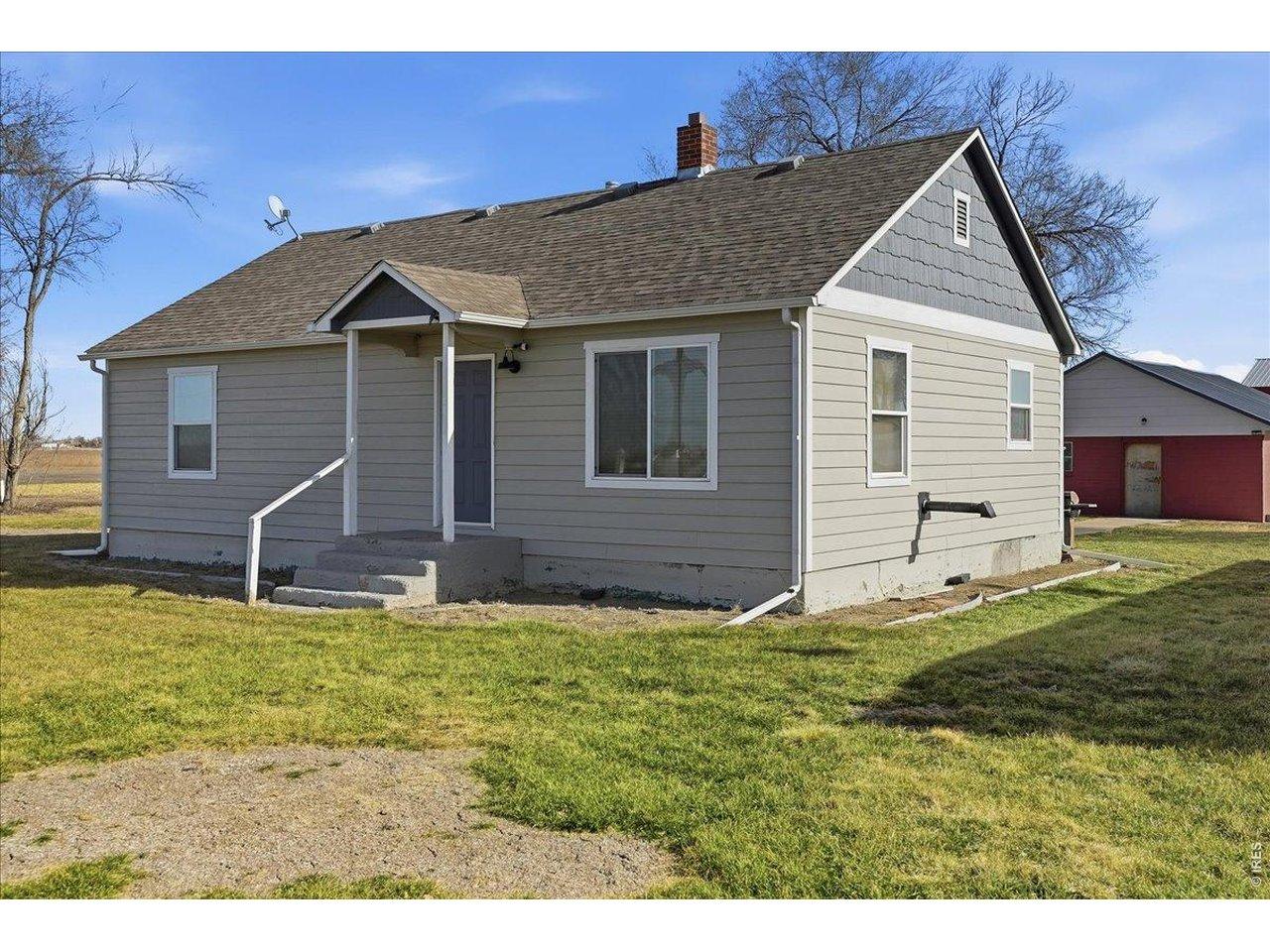 Image 2: New siding and exterior paint in 2019 Image 2: New siding and exterior paint in 2019