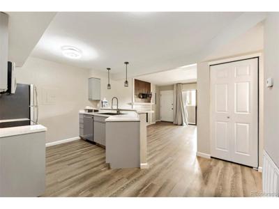 30 S Boulder Cir