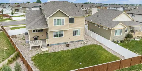 Image 4: Fully fenced, landscaped and has irrigation. Image 4: Fully fenced, landscaped and has irrigation.