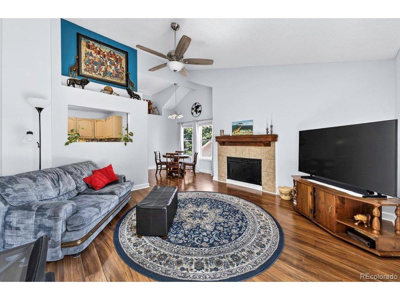 Image 3: Living Room Image 3: Living Room