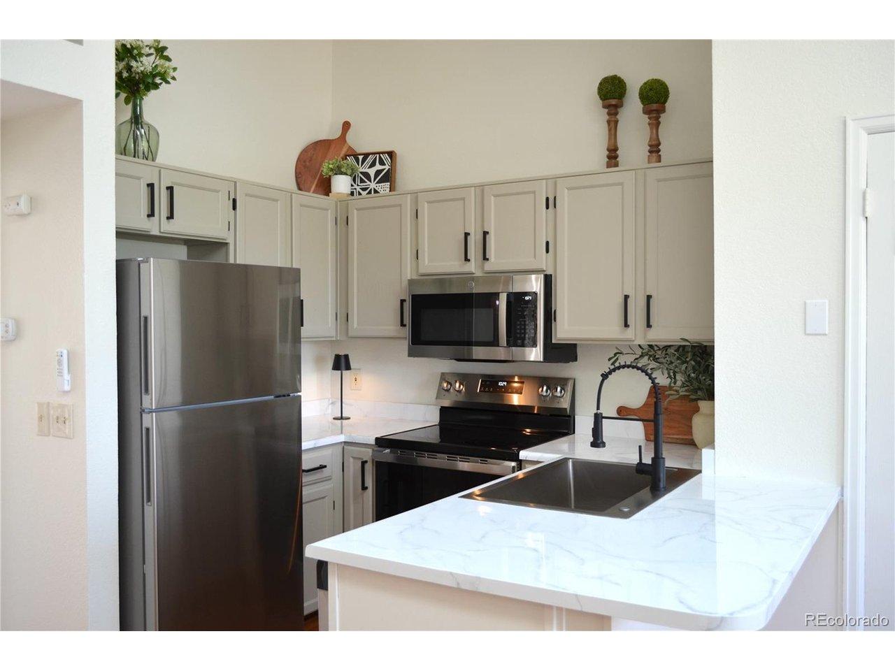 Image 2: Just Remodeled!!!! Image 2: Just Remodeled!!!!
