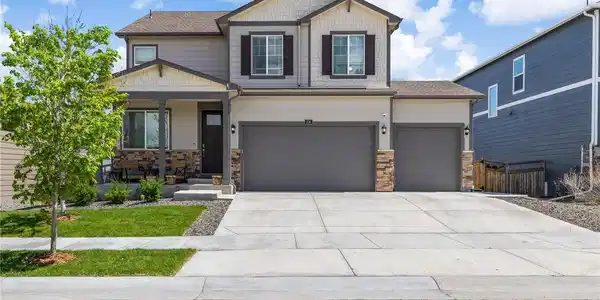 274 N 45th Ave