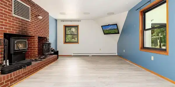 Image 4: Living Room Image 4: Living Room