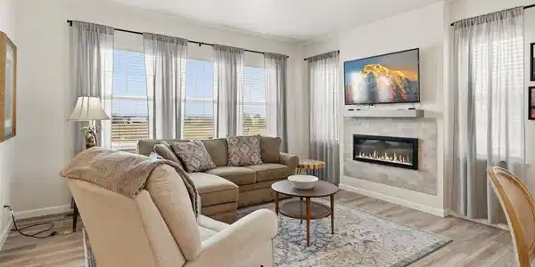 Image 4: Living Room View Image 4: Living Room View